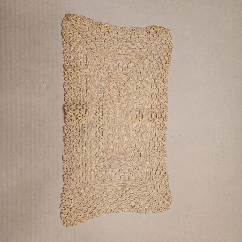 Rectangular handmade crocheted doilie 15.75 in x 9 in
